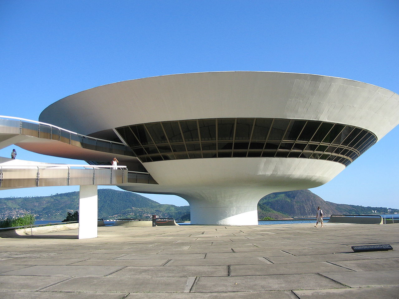 Illustration for article titled Buildings that look like UFO crash landings